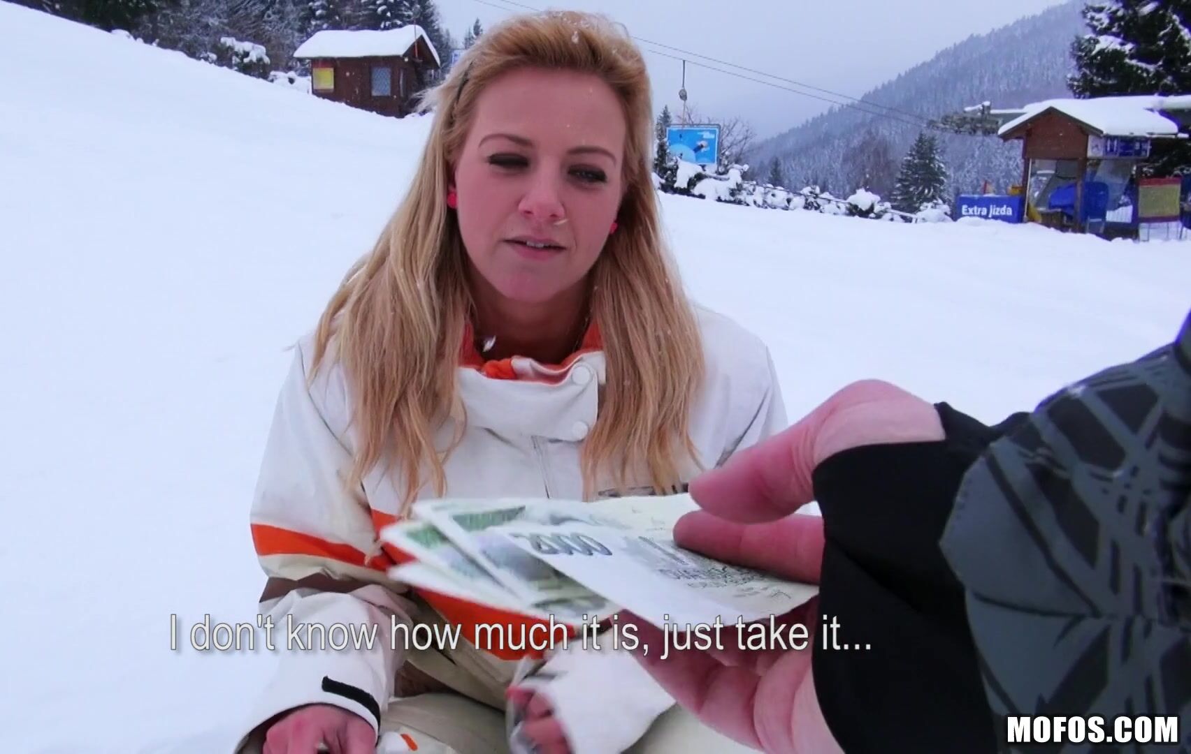 Public Pickups - Flashing Double-D's While She Skis - 05/06/2013