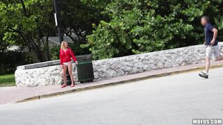Stranded Teens - Off-Duty Lifeguard Gets Rescued - 10/24/2014