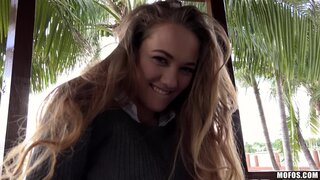I Know That Girl - Conservative Student's Wild Side - 01/10/2016