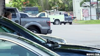 Public Pickups - Natural Gal Gets Paid for Blowjob - 09/01/2016
