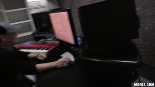 Latina Sex Tapes - Amateur Singer Banged In Studio - 01/23/2017