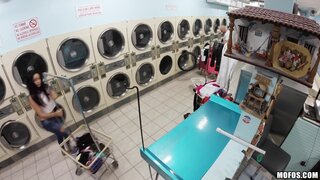 Pervs On Patrol - Latina Gets Facial In Laundromat - 01/13/2017