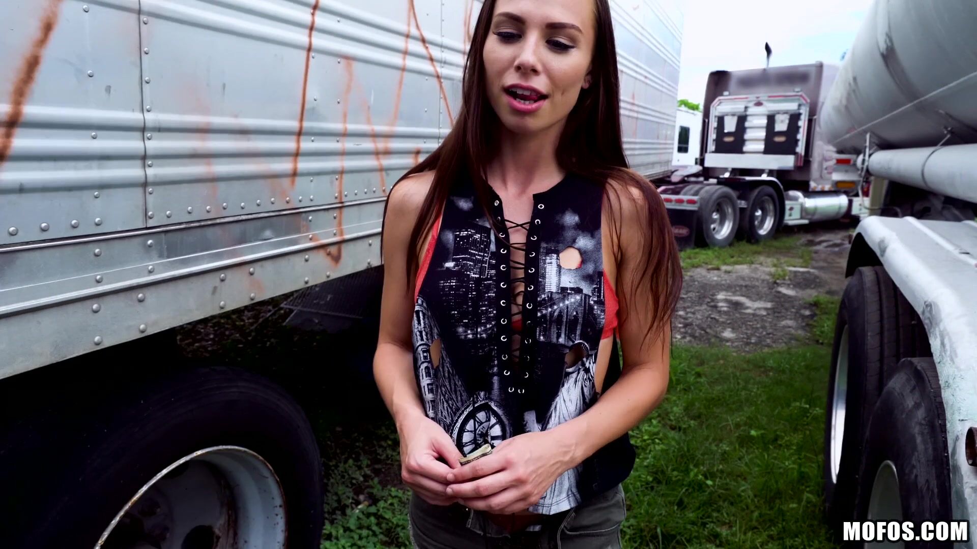 Public Pickups - Outdoor Sex With Aidra Fox - 09/13/2017