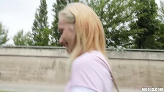 Public Pickups - She Loves Money And Dick - 08/03/2018