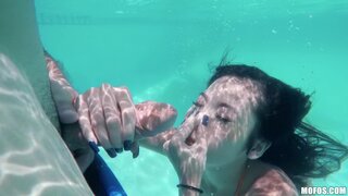 Don't Break Me - Poolside Pussy Ride - 09/27/2018