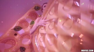 Don't Break Me - Inflatable Room - 03/20/2019