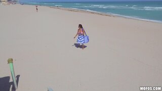 I Know That Girl - Lifesaving Looks - 04/13/2019