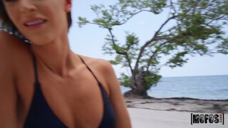Public Pickups - Petite Canadian Babe - 09/20/2019