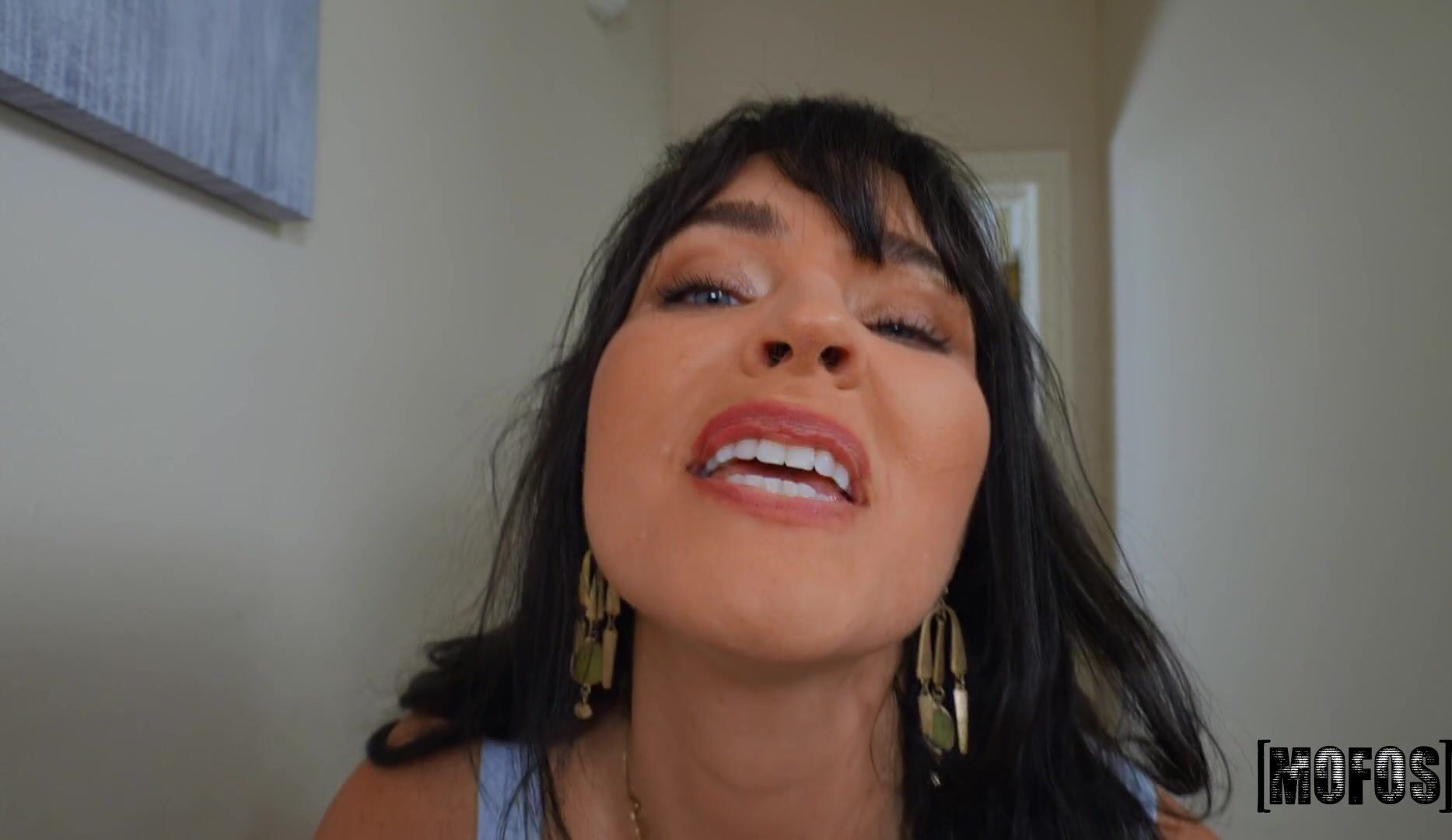 Share My BF - Sneaky MILF Seduces Daughter's Boyfriend - 09/03/2021