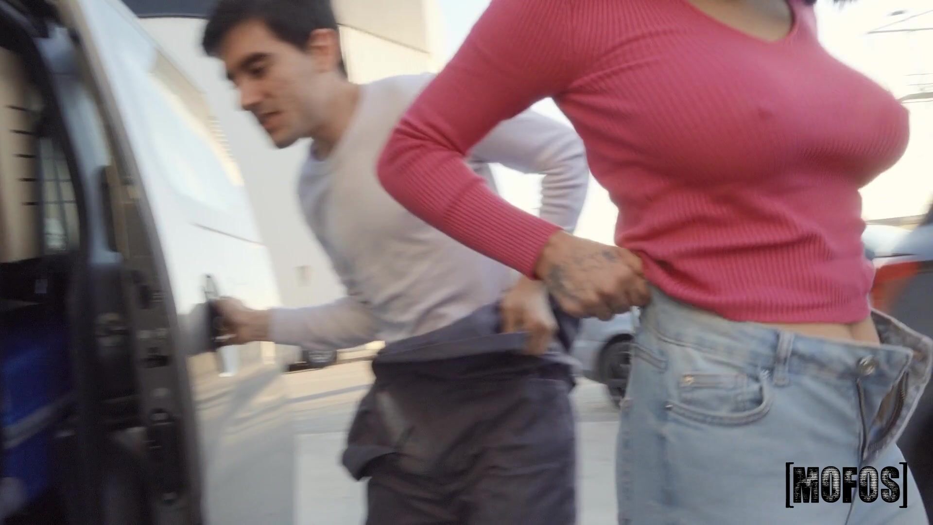 Stranded Teens - Valeria Needs to Move - 10/13/2022