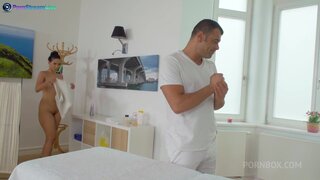 Pornstreamlive - QuickFap 11m of oily massage with Andreina De Luxe by Porn Stream Live - 02/22/2023