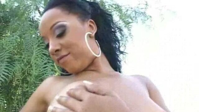 Baby Got Boobs - 34DD Misti - 08/08/2007