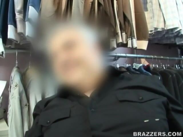 Asses In Public - Dames Outside - 12/06/2007