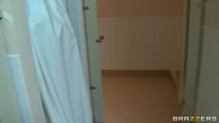 - BRAZZERS LIVE 33: MILF KNOWS BEST - 02/20/2013