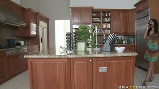 Real Wife Stories - Hoe's Before Bro's - 08/03/2009