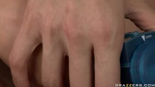 Hot And Mean - Lessons in lesbian pussy loving - 08/10/2009