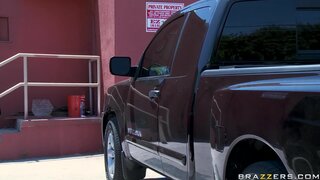 Pornstars Like it Big - Deal Breaker - 07/05/2010