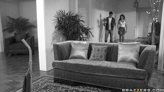 Mommy Got Boobs - Leave It To Mom's Beaver - 03/25/2011