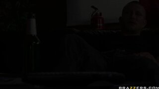 Big Tits In Uniform - The Rachel Remote - 04/20/2011