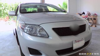 Teens Like It Big - Dude, That's My Car! - 11/22/2011