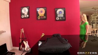 Hot And Mean - Role Research - 08/21/2012