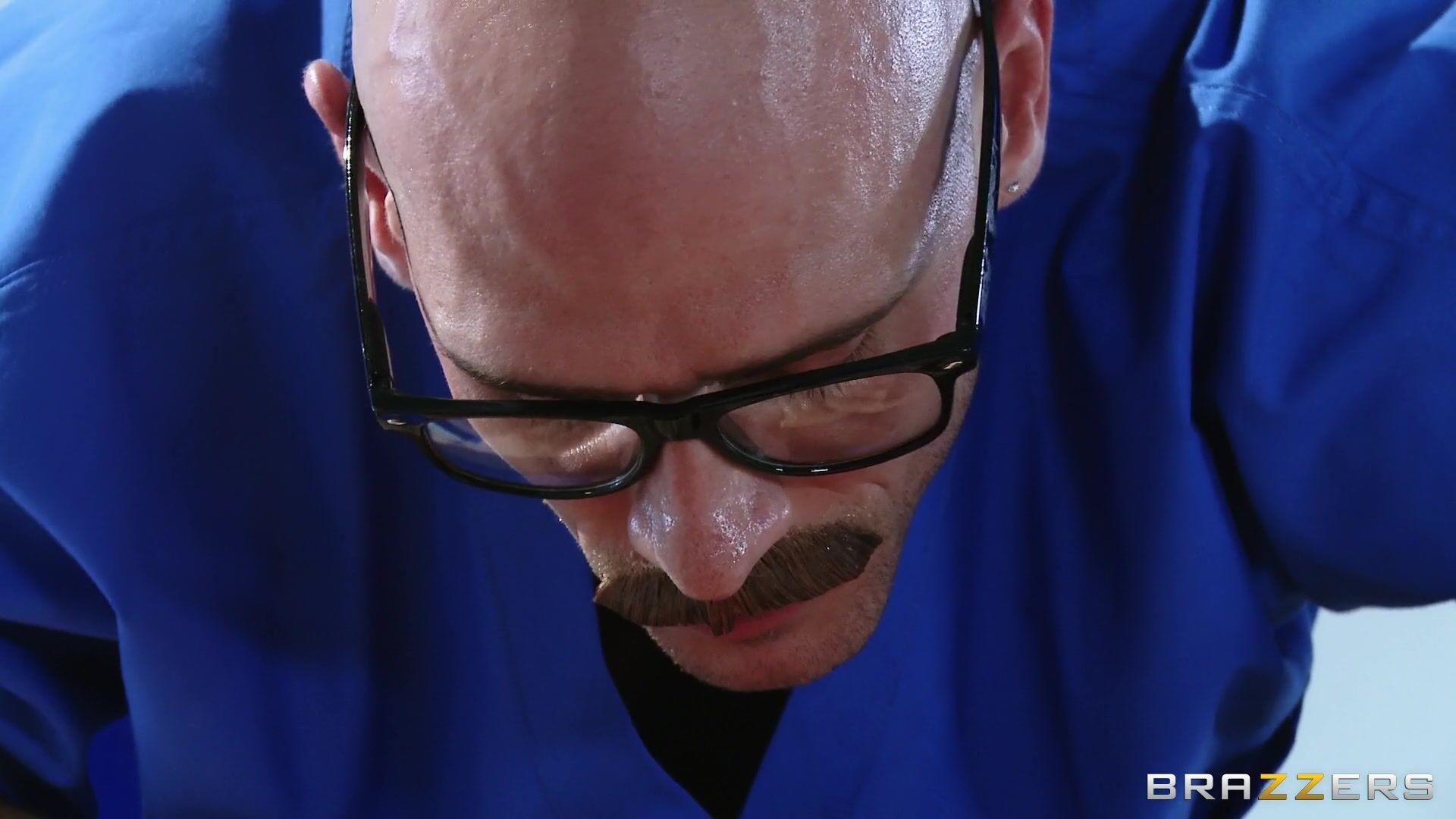 Dirty Masseur - Time For Your Spongebath - 09/28/2012