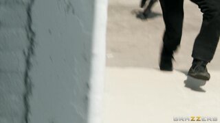 Pornstars Like it Big - To Live and Fuck in L.A. Part 1 - 01/07/2013