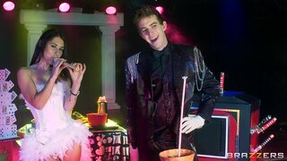 Pornstars Like it Big - Magic Man - 02/18/2013