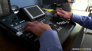 CFNM - Ogling in the Office - 06/03/2013