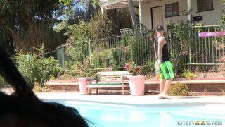 Mommy Got Boobs - She Does What She Wants - 08/16/2013