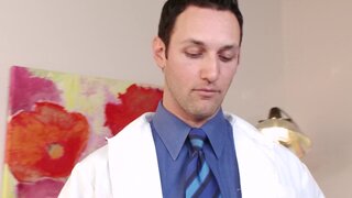 Doctor Adventures - I Want Them Bigger! - 10/03/2013