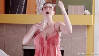 Baby Got Boobs - The Life of the Party - 11/06/2013