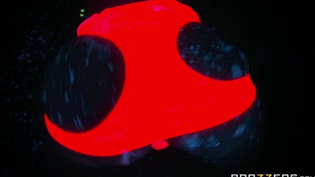 Big Wet Butts - Blacklight Booty - 03/16/2014