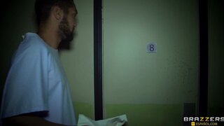 - La Enfermera Nuru - 09/24/2015