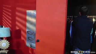 Real Wife Stories - The Gift Of Anal - 02/14/2016