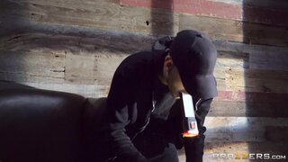 Big Tits at School - Breaking And Entering And Insertion - 08/03/2016