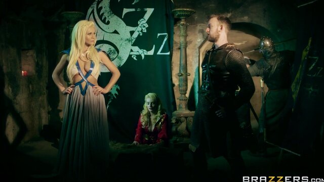 ZZ Series - Queen Of Thrones: Part 1 (A XXX Parody) - 07/30/2017