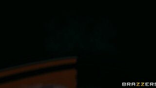 ZZ Series - Queen Of Thrones: Part 4 (A XXX Parody) - 08/19/2017