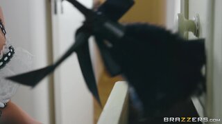 Brazzers Exxtra - The Mischievous Maid - 10/08/2017