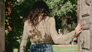 Brazzers Exxtra - Pick and Choose 2 - 11/06/2017