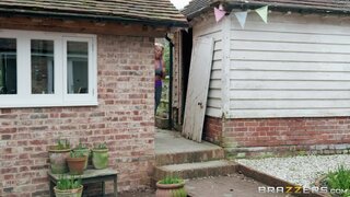 Mommy Got Boobs - Peeping Stepson - 05/01/2018