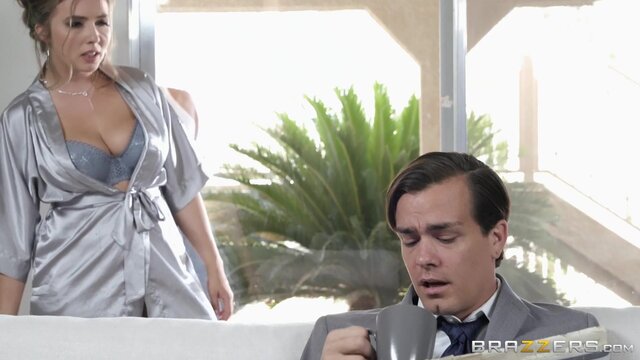 Brazzers Exxtra - Avoiding Dicktection - 07/25/2018