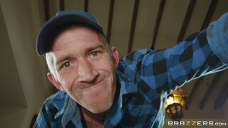 Brazzers Exxtra - Dildos In The Drain Pipe - 11/08/2018