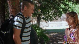 Moms in control - Apology Accepted - 11/10/2018