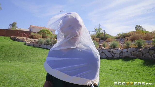 Milfs Like it Big - MILF On The Prowl - 12/19/2018