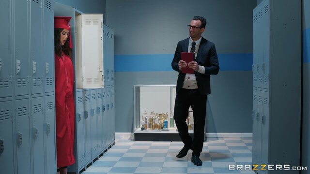 Big Tits at School - Magna Cum Loudly - 03/04/2019